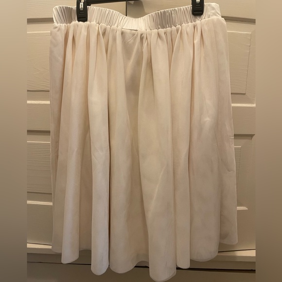 ModCloth Tulle of the Trade A-Line Skirt in Cream (XL) - Picture 6 of 8